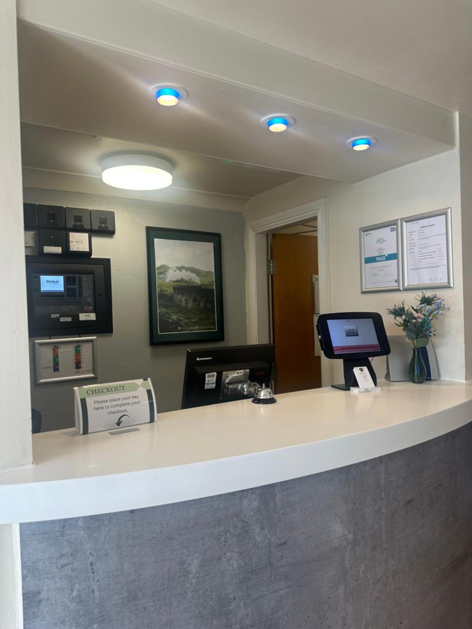 Go2 Glasgow Cumbernauld Hotel - Free Parking And Pet Friendly Exterior photo