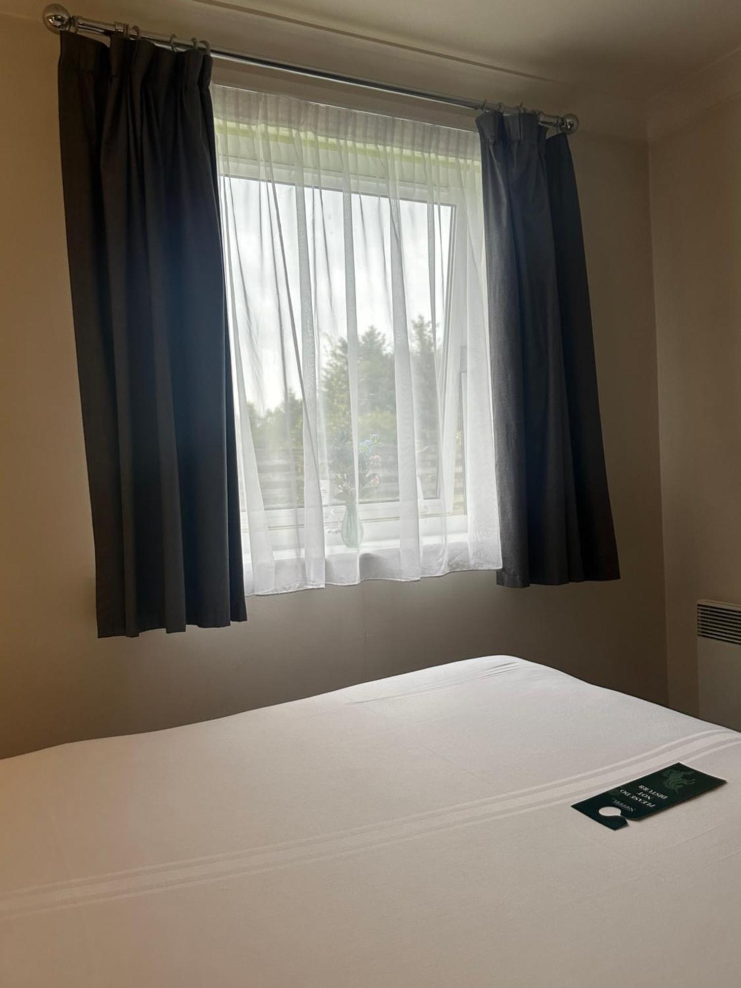 Go2 Glasgow Cumbernauld Hotel - Free Parking And Pet Friendly Exterior photo