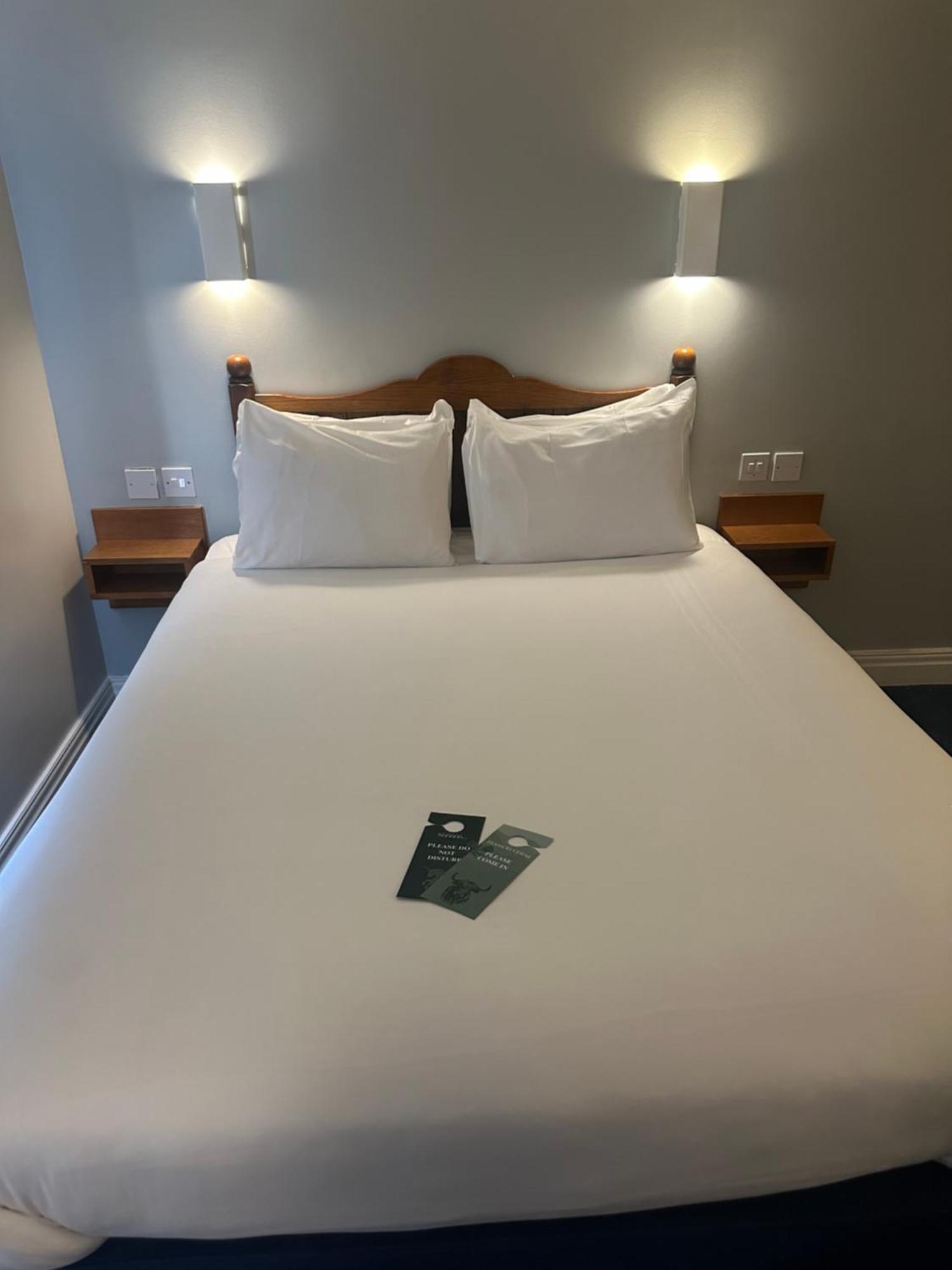 Go2 Glasgow Cumbernauld Hotel - Free Parking And Pet Friendly Exterior photo